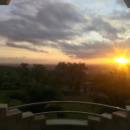 Villa Malang Puncak Buring Экстерьер фото